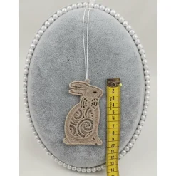 Anhänger Hase sitzend Sand