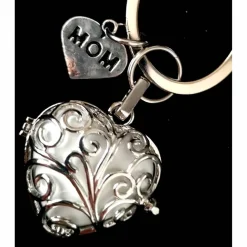 Anhänger mit Klangkugel,  Taschenbaumler, Schlüsselanhänger,  Herz, Mutter