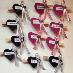 Anstecker-Namensschild-Gästebrosche-Platzkarte-Gastgeschenk-Hochzeit, Herz, Filz, Wunschbeschriftung