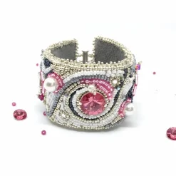 Armband handgestickt mit Kristallen und Glasperlen - Hochzeits-Schmuck