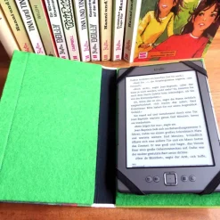 aufklappbare eBook-Reader-Hülle z.B. für Kindle tolino Pocketbook