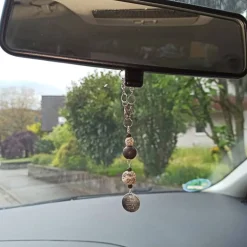 Auto-Bedufter/Taschenbaumler mit Lavaperlen weiß-schwarz und Message-Anhänger ''live laugh love'&