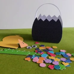 Bastelset: Osterkörbchen mit Küken und Deko zum Fertigbasteln, in 8 Farben