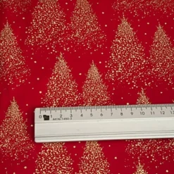 Baumwolle - goldene Weihnachstbäume auf Rot - 50cm