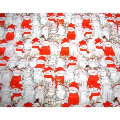 Baumwollstoff Weihnachten – Weiße Kätzchen mit rotem Schal & Mütze – Meterware – Weihnachtsstoffe EU