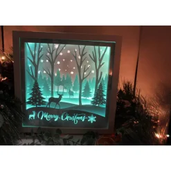 Beleuchteter Bilderrahm mit Weihnachtsmotiv und Farbwechsel.