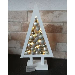 beleuchteter Weihnachtsbaum mit Kugeln_silber