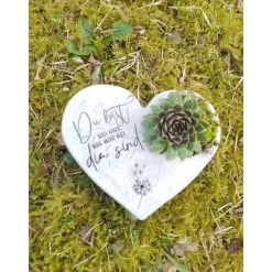 Bepflanztes Herz aus Beton mit Schriftzug Grabschmuck Trauer Grabgesteck Grabherz