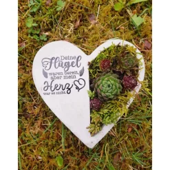 Bepflanztes Herz aus Beton mit Schriftzug Grabschmuck Trauer Grabgesteck Grabherz Personalisierbar