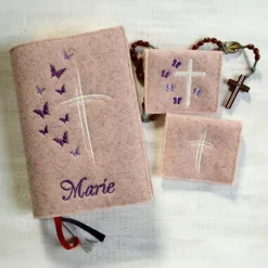 Bestickte Gotteslobhülle aus Filz *Kreuz mit Schmetterlinge *individuell angefertigt