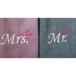 Bestickte Handtücher Mr. & Mrs. Love mit Monogramm Frotteetuch 2er Set Geschenk für Verliebte Hochzeit Valentinstag