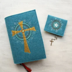 Bestickte Rosenkranztasche aus Filz *Motiv Blume mit Ornamenten *individuell angefertigt