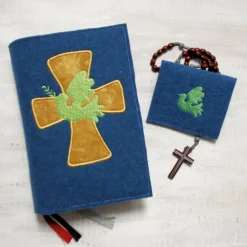 Bestickte Rosenkranztasche aus Filz *Taube *individuell angefertigt