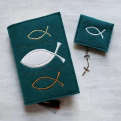 Bestickte Rosenkranztasche aus Filz *Motiv Fisch *individuell angefertigt