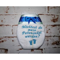 Bestickte Windel für Taufe