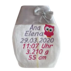 Bestickte Windel mit Name
