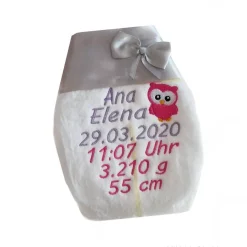 Bestickte Windel mit Name