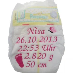 Bestickte Windel mit Name