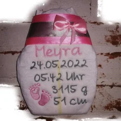 Bestickte Windel mit Namen