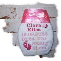 Bestickte Windel mit Name