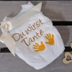 Bestickte Windel mit Spruch: DU WIRST TANTE