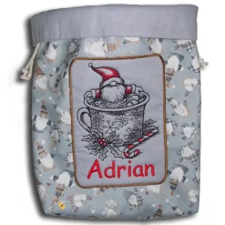 Bestickter Weihnachtsbeutel witziges Nikolausmotiv personalisierter weihnachtlicher Geschenksack Wunschname