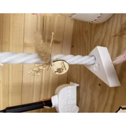 Boho Kerzenhalter mit gedrehter Stabkerze – natürliche Dekoration