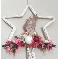 Boho Makrameekranz mit Trockenblumen in rosa/pink