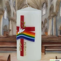 Bote des Friedens – Handverzierte christliche Osterkerze mit Taube, Regenbogen, rotem Kreuz & Alpha/Omega