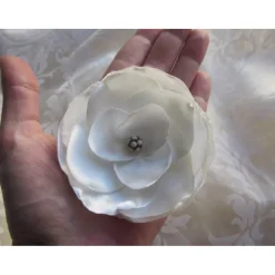 Braut Kopfschmuck Creme Weiß Haarklammer Stoffblume 