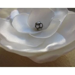 Braut Kopfschmuck Creme Weiß Haarklammer Stoffblume 