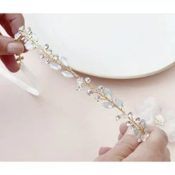 Brauthaarschmuck Haarranke von Alicia's Diary – filigranes Strass Brauthaaraccessoire