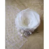 Brautkamm Haarkamm Creme Weiß Satin Blume Brautschmuck Kamm Stoffblume mit Perlen "Jolie"