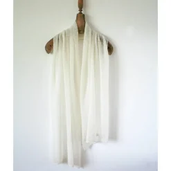 Brautschal aus Mohair in ivory, gestrickte Hochzeitsstola, weiches Umschlagtuch, Stola zum Brautkleid