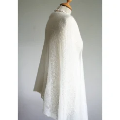 Brautschal aus Mohair in ivory, gestrickte Hochzeitsstola, weiches Umschlagtuch, Stola zum Brautkleid