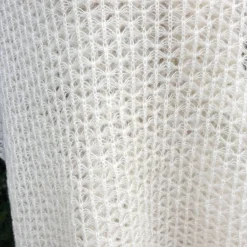 Brautstola Cremeweiß – Edle Stola aus feinster Wolle, Baumwolle & Kaschmir, filigranes Muster