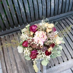 Brautstrauß aus getrockneten Blumen (teils in Bio-Qualität) in Boho-Style