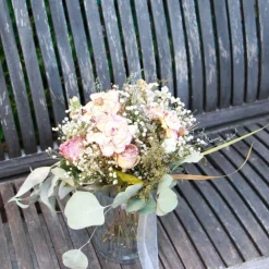 Brautstrauß aus getrockneten Blumen (teils in Bio-Qualität) in Boho-Style