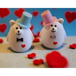 Bärchen Paar aus Raysin mit Hut und Fliege - niedliche Dekoration oder Hochzeitsgeschenk