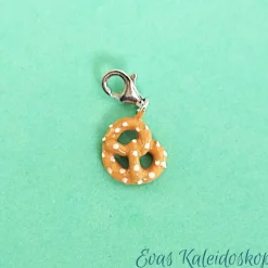 Brezel Charm aus Sterlingsilber in verschiedenen Ausführungen