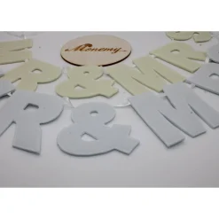 Buchstaben Girlande Hochzeit MR & MRS / Namenskette Brautpaar weiß creme