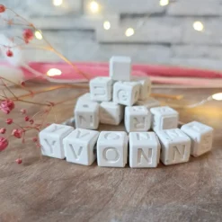 Buchstabenwürfel, Würfel mit Buchstaben, Würfel Perlen, Würfel als Perle, Würfel Buchstaben, Buchstaben Perlen