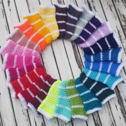 bunt gestreifte Adventskalender Söckchen * gehäkelt * 24 Socken * Weihnachtskalender