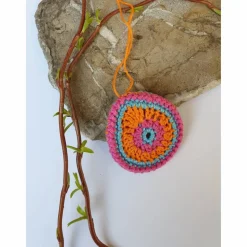 Buntes gehäkeltes Wende-Osterei