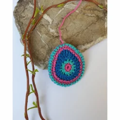 Buntes gehäkeltes Wende-Osterei