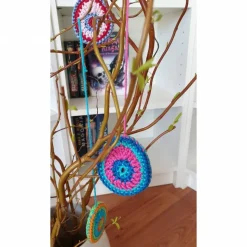 Buntes gehäkeltes Wende-Osterei