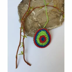 Buntes gehäkeltes Wende-Osterei