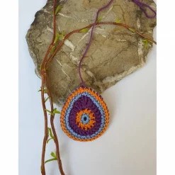 Buntes gehäkeltes Wende-Osterei