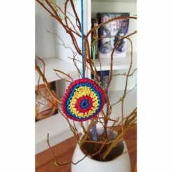 Buntes gehäkeltes Wende-Osterei