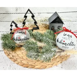 Christbaumkugel | Babys erstes Weihnachten | First Christmas | Weihnachtskugel 8 cm personalisiert | Geschenk